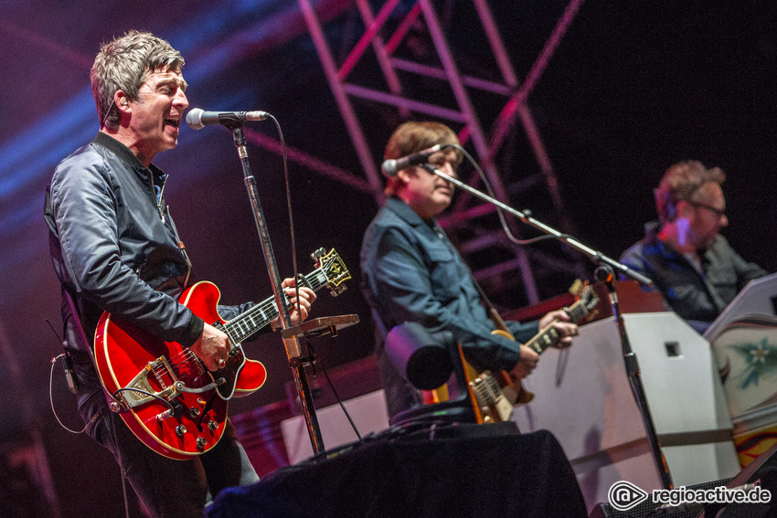 Noel Gallagher's High Flying Birds (live beim A Summer's Tale 2016)